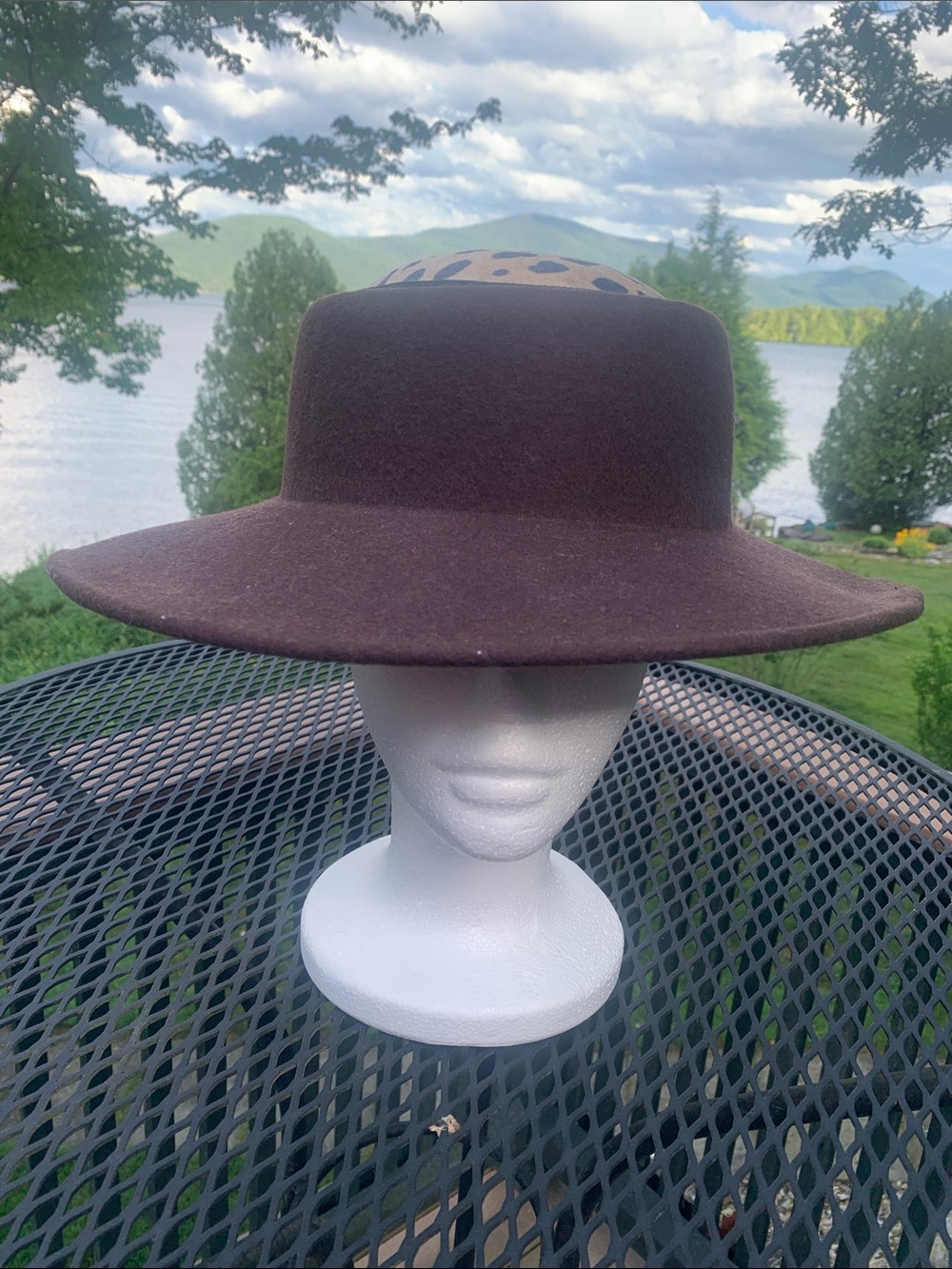 Fabulous winter hat, like new